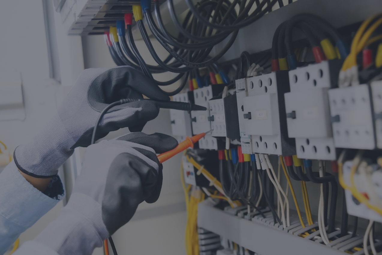Eletrificação de quadros elétricos e de comandos